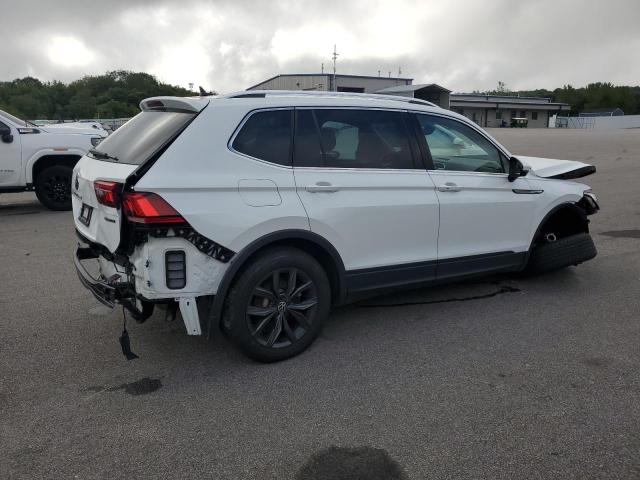 3VV2B7AX4RM195054 - 2024 VOLKSWAGEN TIGUAN SE Weiß Foto 3