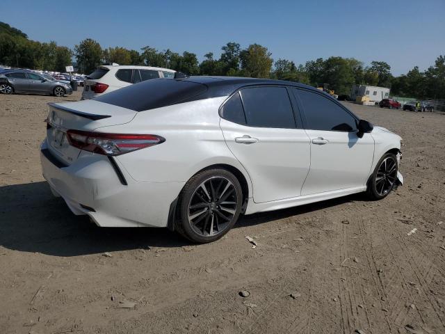 4T1B61HK3KU284122 - 2019 TOYOTA CAMRY XSE WHITE photo 3