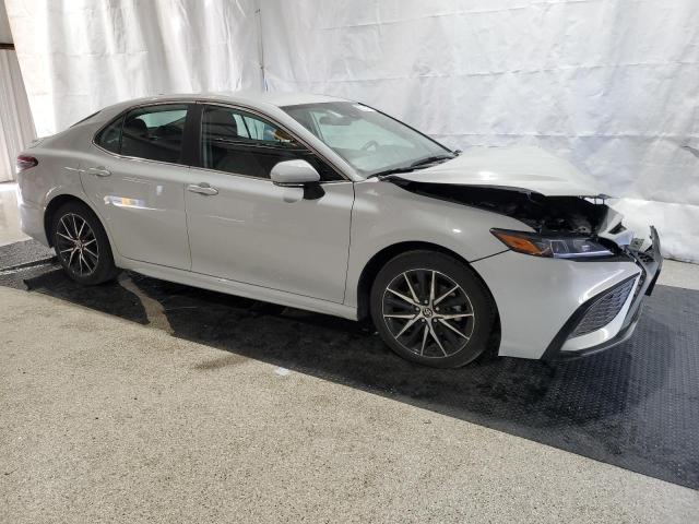 4T1G31AK7RU065828 - 2024 TOYOTA CAMRY SE NIGHT SHADE WHITE photo 4