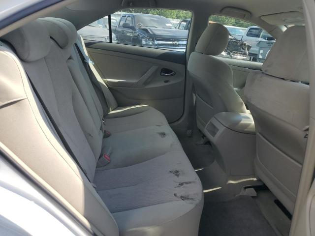 4T1BF3EK0AU560917 - 2010 TOYOTA CAMRY BASE WHITE photo 10