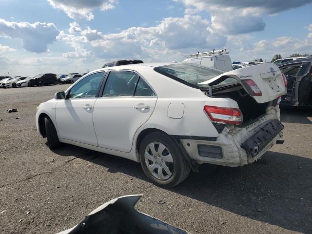 4T1BF3EK0AU560917 - 2010 TOYOTA CAMRY BASE WHITE photo 2