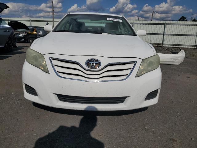 4T1BF3EK0AU560917 - 2010 TOYOTA CAMRY BASE WHITE photo 5