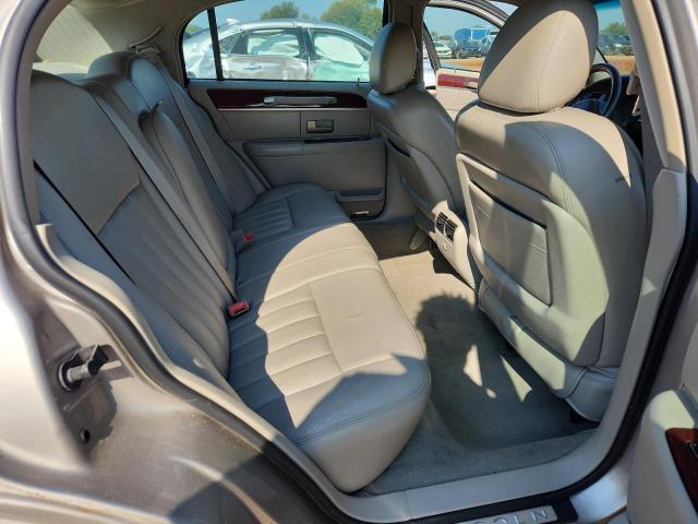 1LNHM82W93Y618278 - 2003 LINCOLN TOWN CAR SIGNATURE بيج صورة 10