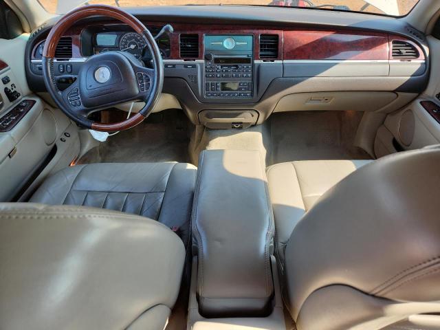 1LNHM82W93Y618278 - 2003 LINCOLN TOWN CAR SIGNATURE بيج صورة 8