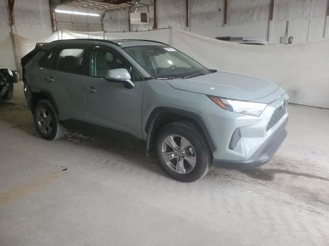 2T3P1RFV2PW373341 - 2023 TOYOTA RAV4 XLE Մոխրագույն լուսանկար 4