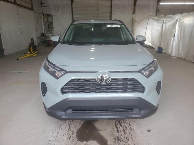 2T3P1RFV2PW373341 - 2023 TOYOTA RAV4 XLE Մոխրագույն լուսանկար 5