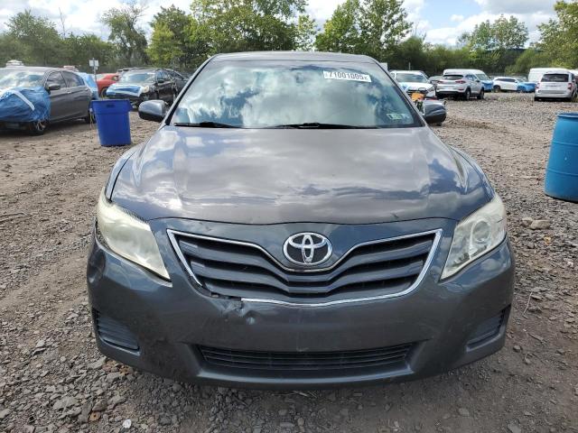4T4BF3EK8BR200575 - 2011 TOYOTA CAMRY BASE Մոխրագույն լուսանկար 5