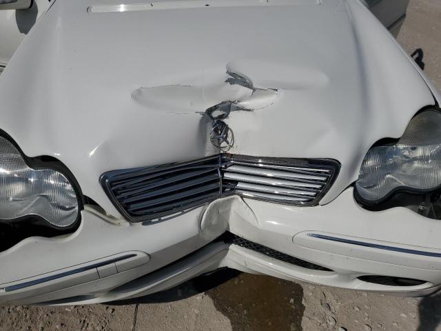 WDBRF61JX2F211687 - 2002 MERCEDES-BENZ C 240 白色 照片 11