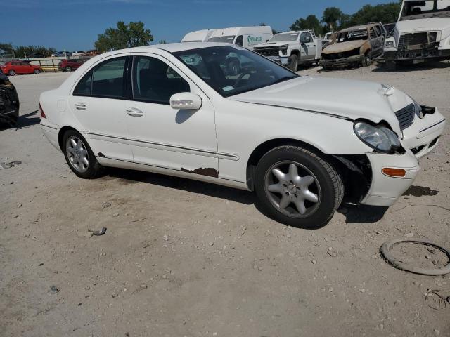 WDBRF61JX2F211687 - 2002 MERCEDES-BENZ C 240 白色 照片 4
