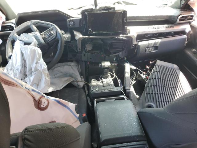 3TMKB5FN0RM018494 - 2024 TOYOTA TACOMA DOUBLE CAB Білий фото 8