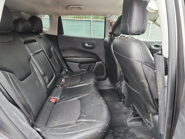 3C4NJDBB0JT284792 - 2018 JEEP COMPASS LATITUDE Szary zdjęcie 12