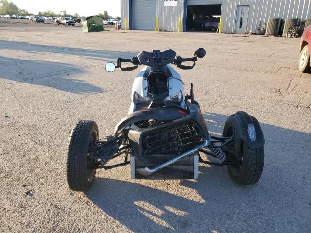 3JB2GEG49KJ003414 - 2019 CAN-AM RYKER RALLY EDITION SILVER photo 2