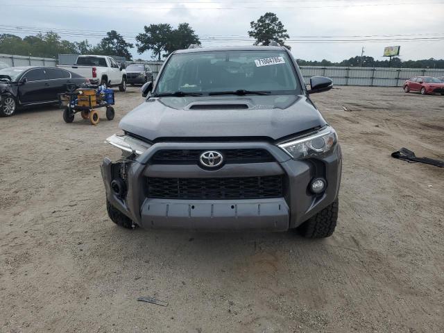 JTEBU5JR3J5609431 - 2018 TOYOTA 4RUNNER SR5/SR5 PREMIUM CHARCOAL photo 5