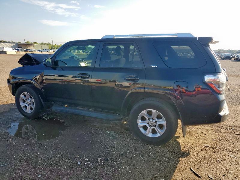 JTEZU5JR3H5152516 - 2017 TOYOTA 4RUNNER SR5 BLACK photo 2