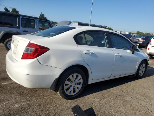 19XFB2F50CE063789 - 2012 HONDA CIVIC LX WHITE photo 3