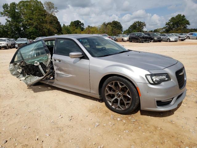 2C3CCABG9JH243554 - 2018 CHRYSLER 300 S SILVER photo 4