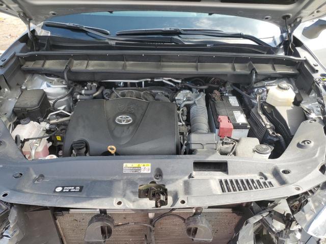 5TDGZRBH2NS186348 - 2022 TOYOTA HIGHLANDER XLE Argent photo 12