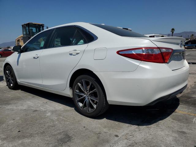 4T1BF1FK6FU952133 - 2015 TOYOTA CAMRY LE WHITE photo 2