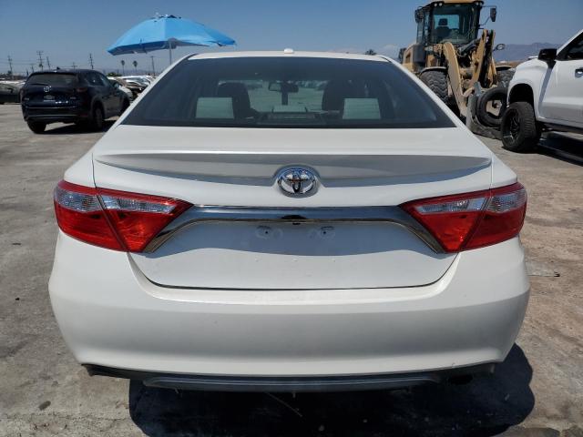 4T1BF1FK6FU952133 - 2015 TOYOTA CAMRY LE WHITE photo 6