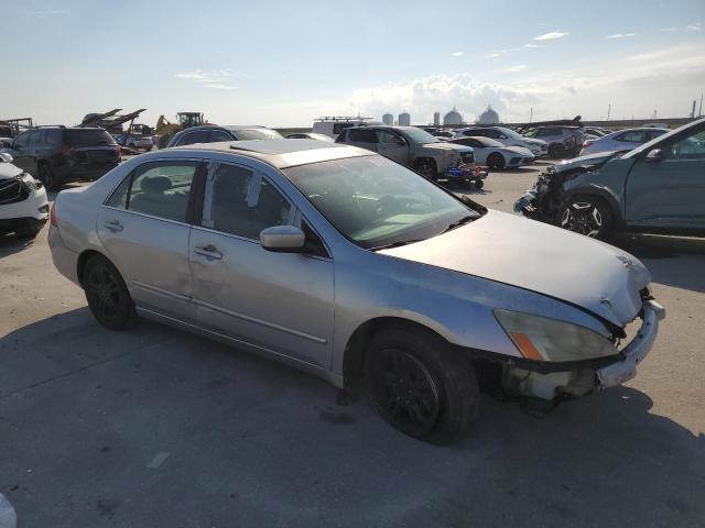 1HGCM56827A088003 - 2007 HONDA ACCORD EX SILVER photo 4