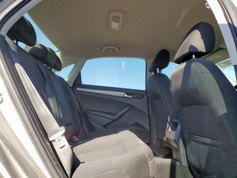 1VWAH7A3XDC027058 - 2013 VOLKSWAGEN PASSAT S SILVER photo 10