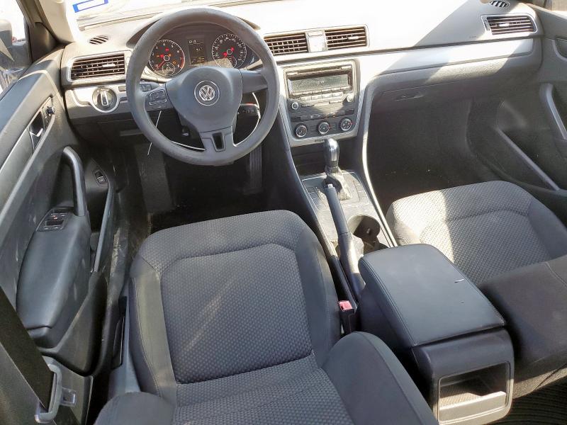 1VWAH7A3XDC027058 - 2013 VOLKSWAGEN PASSAT S SILVER photo 8