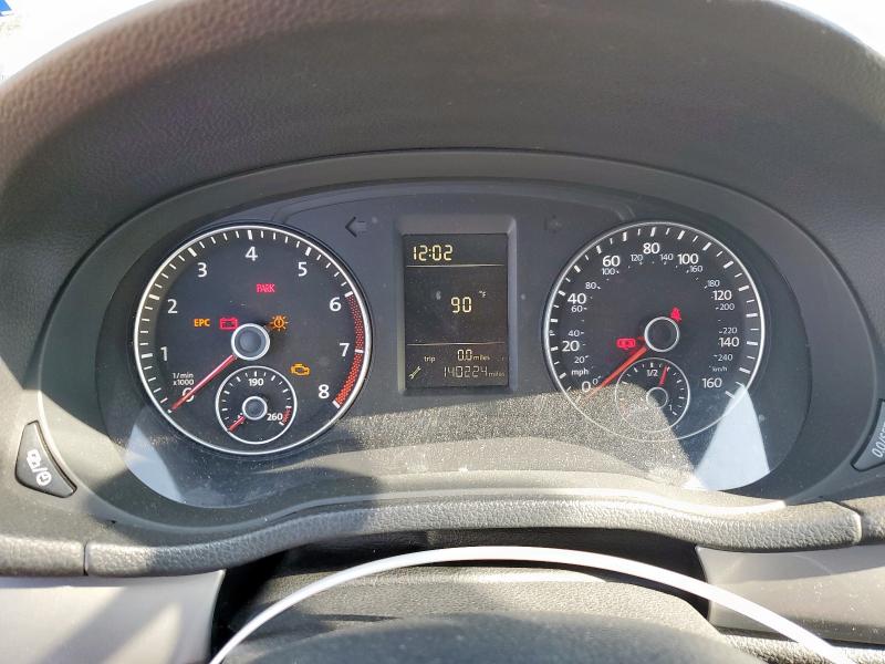 1VWAH7A3XDC027058 - 2013 VOLKSWAGEN PASSAT S SILVER photo 9