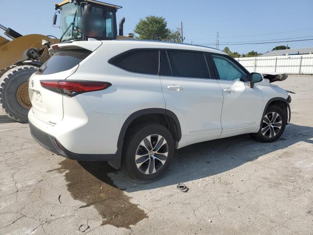 5TDGZRBH6LS505215 - 2020 TOYOTA HIGHLANDER XLE WHITE photo 3