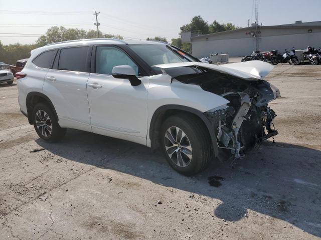 5TDGZRBH6LS505215 - 2020 TOYOTA HIGHLANDER XLE WHITE photo 4