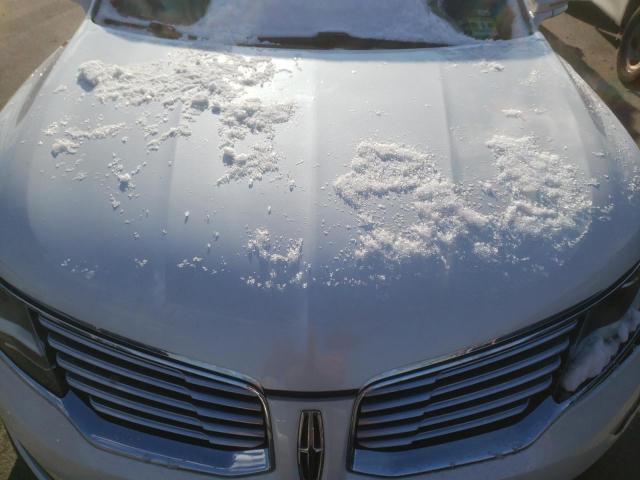 2LMTJ8LP9GBL57803 - 2016 LINCOLN MKX RESERVE თეთრი ფოტო 7