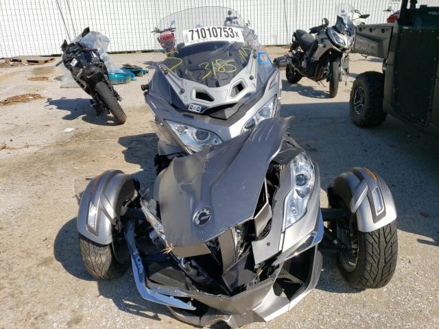 2BXNBDD17EV003864 - 2014 CAN-AM SPYDER ROA RT SILVER photo 9