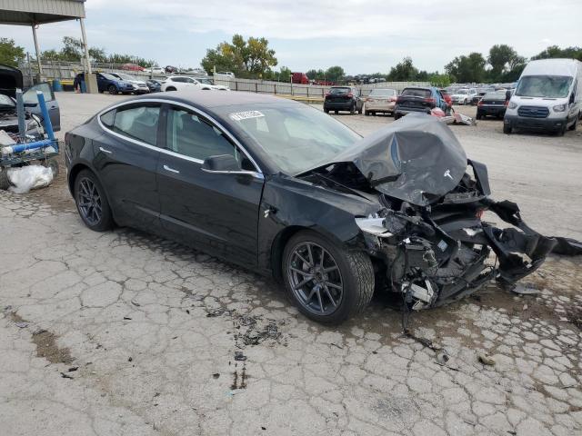 5YJ3E1EB4JF113452 - 2018 TESLA MODEL 3 Schwarz Foto 4