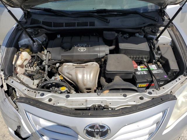4T1BF3EK5AU510854 - 2010 TOYOTA CAMRY BASE Plata foto 11