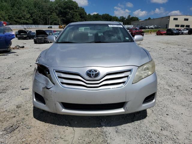 4T1BF3EK5AU510854 - 2010 TOYOTA CAMRY BASE Plata foto 5