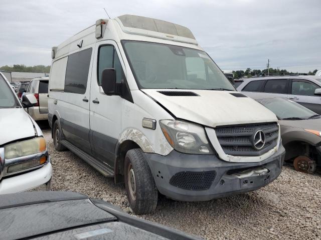 WD3PE7CD5HP511417 - 2017 MERCEDES-BENZ SPRINTER 2500 WHITE photo 4