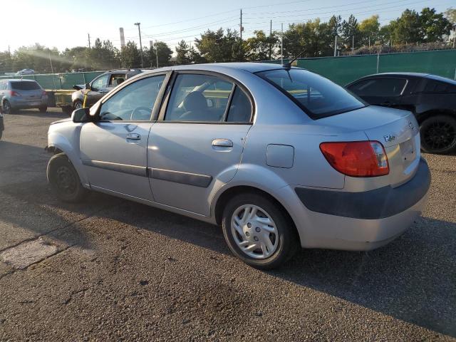 KNADE123476239295 - 2007 KIA RIO BASE SILVER photo 2