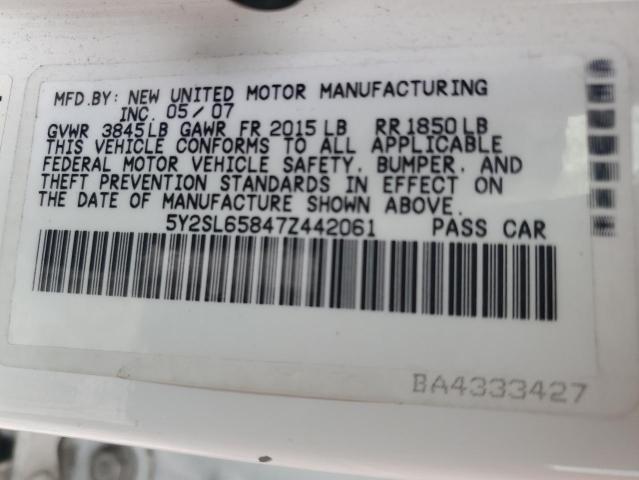 5Y2SL65847Z442061 - 2007 PONTIAC VIBE WHITE photo 13