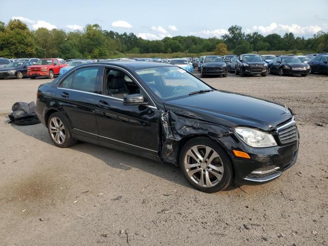WDDGF8AB6EA940161 - 2014 MERCEDES-BENZ C 300 4MATIC BLACK photo 4