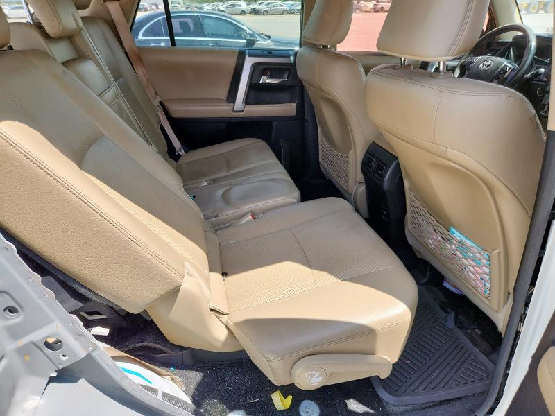 JTEZU5JR1F5105062 - 2015 TOYOTA 4RUNNER SR5 WHITE photo 10