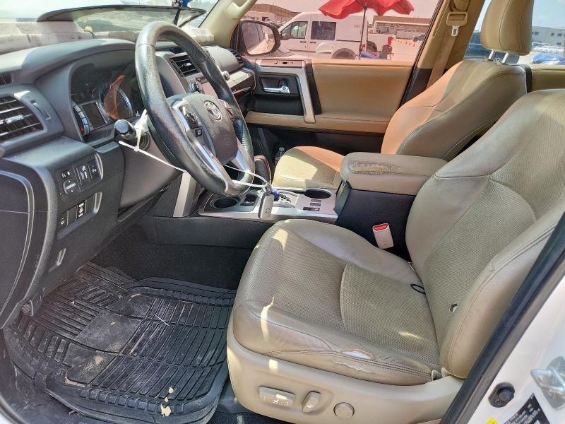 JTEZU5JR1F5105062 - 2015 TOYOTA 4RUNNER SR5 WHITE photo 7