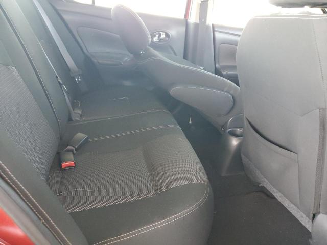 3N1CN7AP1JL810098 - 2018 NISSAN VERSA S 红色 照片 10