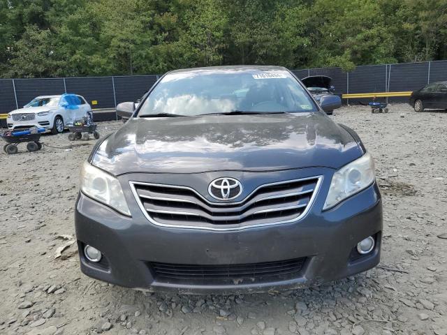 4T1BK3EK5AU116105 - 2010 TOYOTA CAMRY SE GRAY photo 5