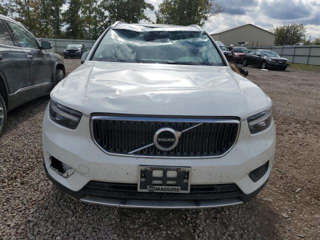 YV4162UK9L2270070 - 2020 VOLVO XC40 T5 MOMENTUM WHITE photo 5