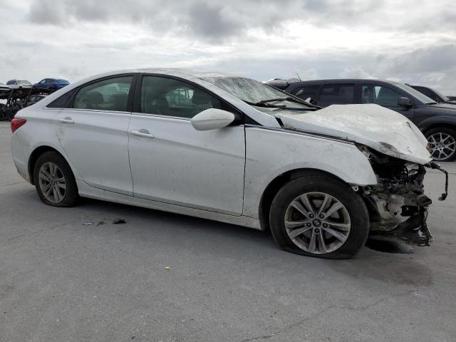 5NPEB4AC6BH295207 - 2011 HYUNDAI SONATA GLS WHITE photo 4