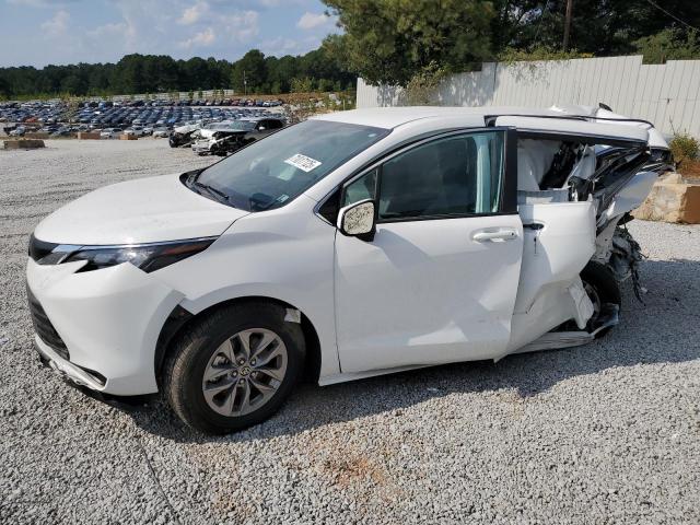 2025 TOYOTA SIENNA LE, 