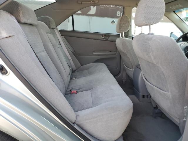 JTDBE32K720099607 - 2002 TOYOTA CAMRY LE SILVER photo 10