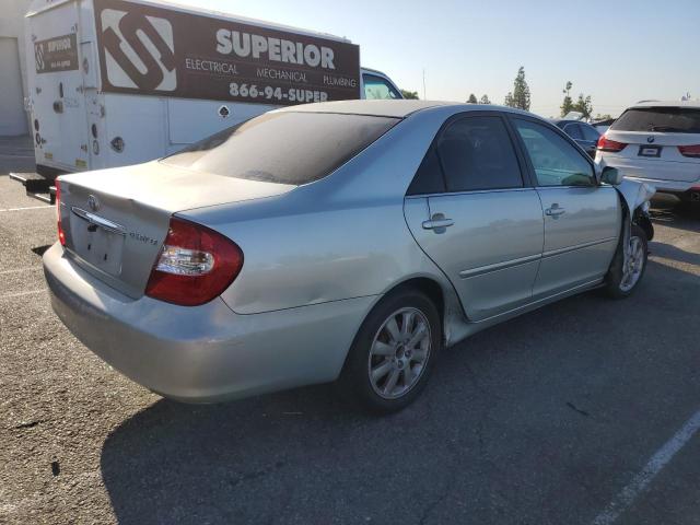 JTDBE32K720099607 - 2002 TOYOTA CAMRY LE SILVER photo 3