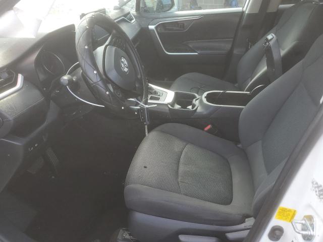 2T3G1RFV5KW066092 - 2019 TOYOTA RAV4 LE Weiß Foto 7