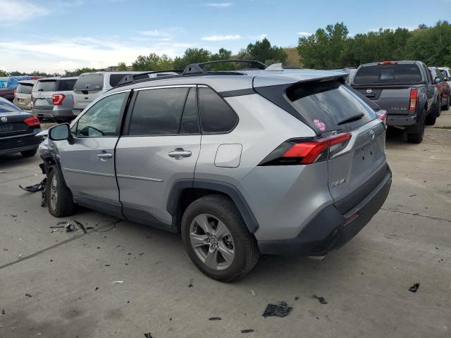 2T3P1RFV3NC291195 - 2022 TOYOTA RAV4 XLE SILVER photo 2