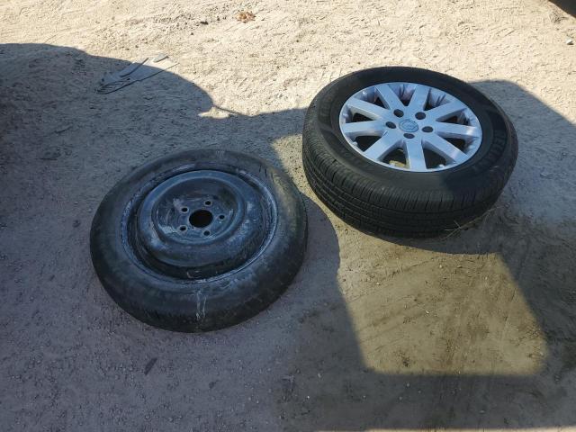 2C4RC1BG4GR299118 - 2016 CHRYSLER TOWN & COU TOURING WHITE photo 13